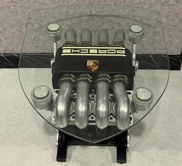 Table Porsche Engine