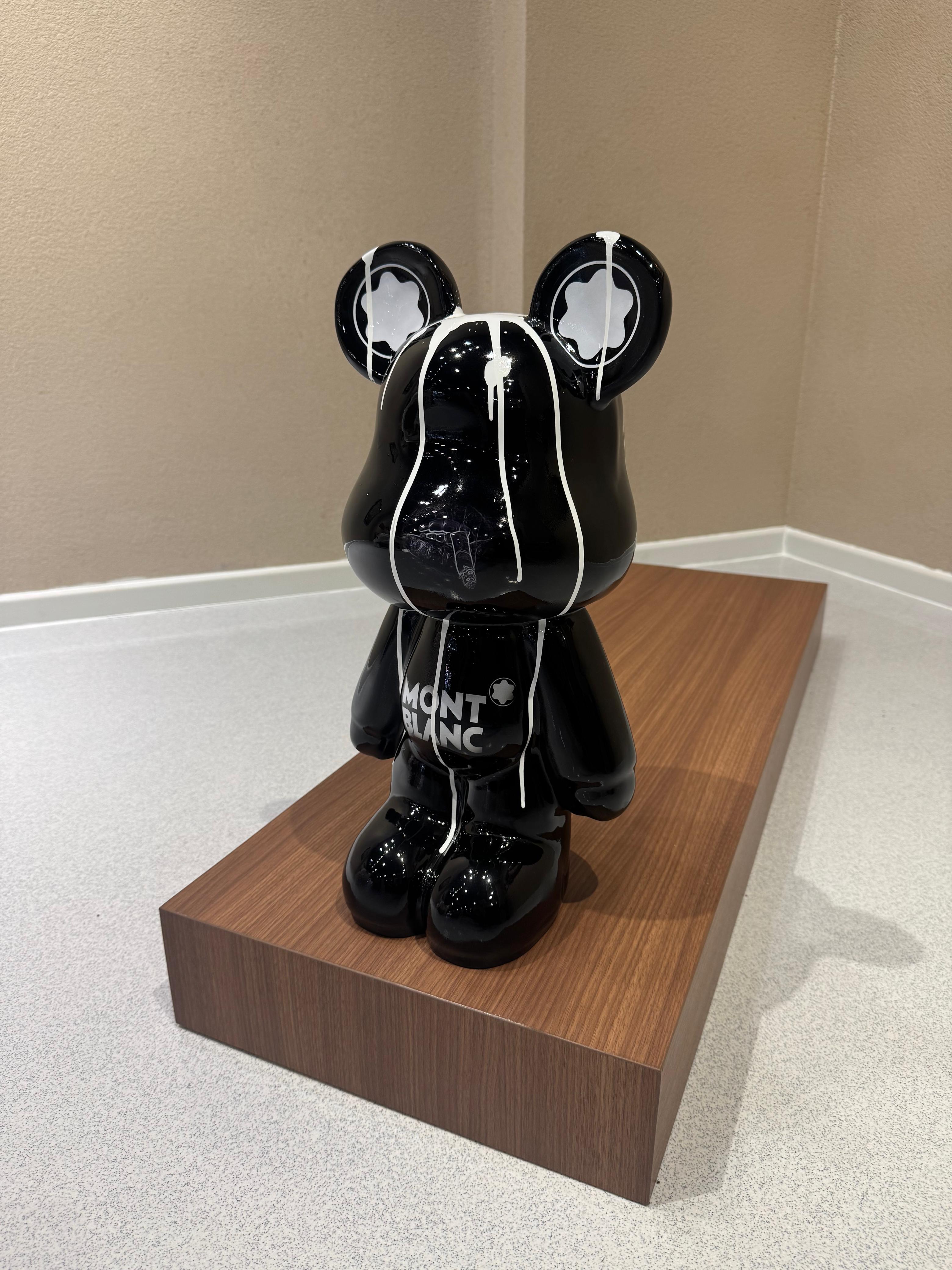 Beeld Kaws Mont Blanc